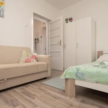 Apartment City Centre Studio *** *